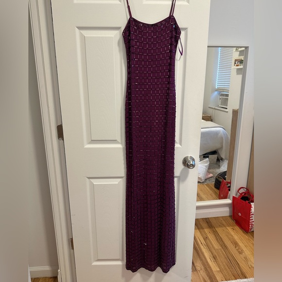 Elegant Purple Women's Dress - Picture 4 of 6